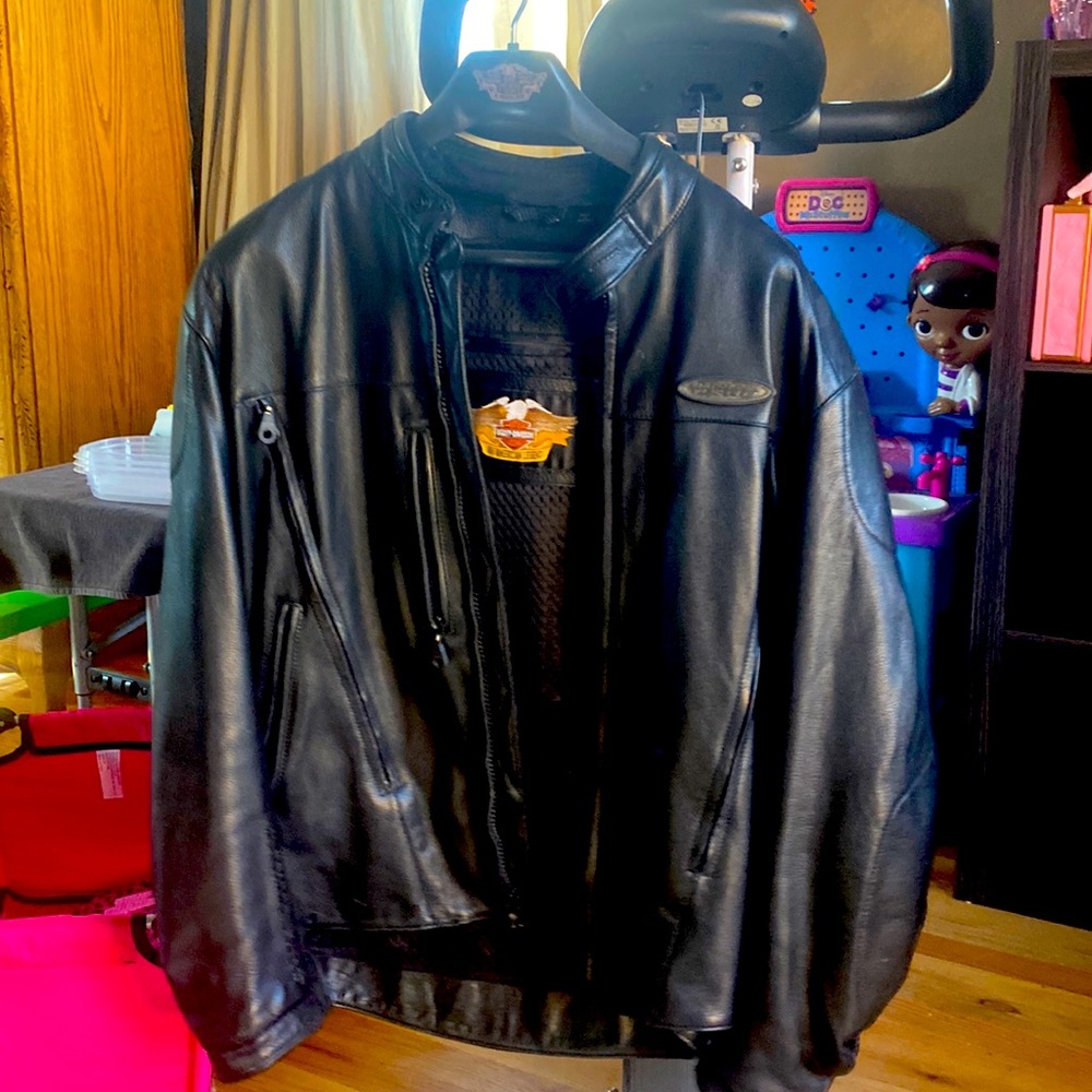 Harley Davison leather jacket only worn a few times